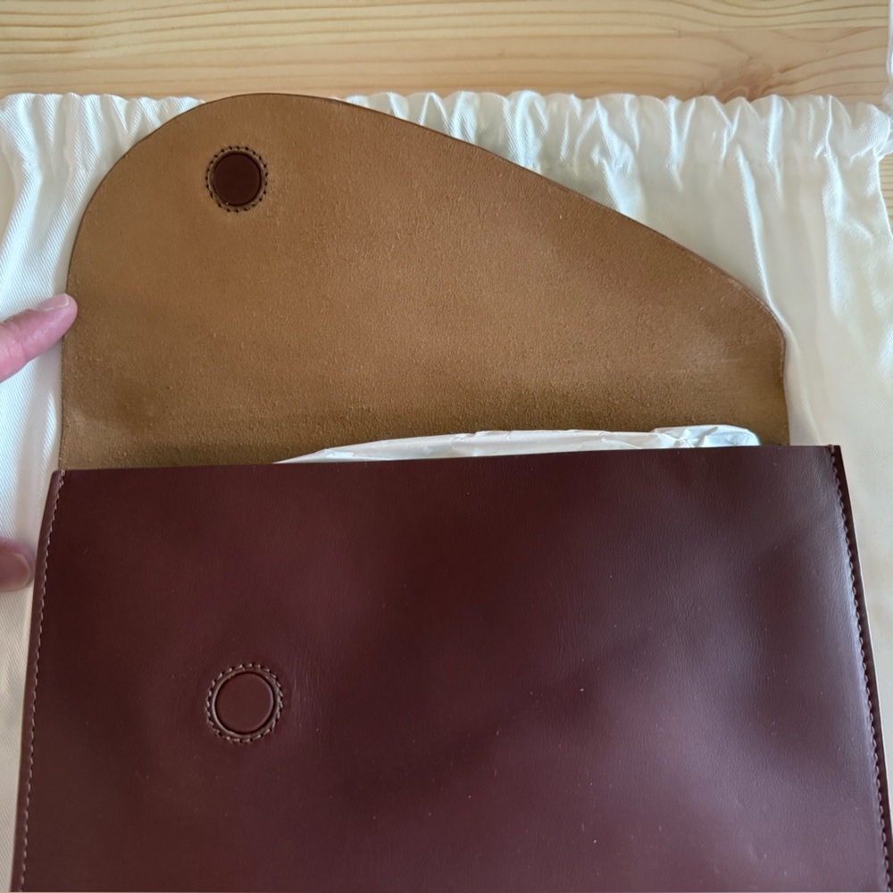 Teddi Joelle Signature Clutch and Card Holder in cognac - Picture 6 of 12